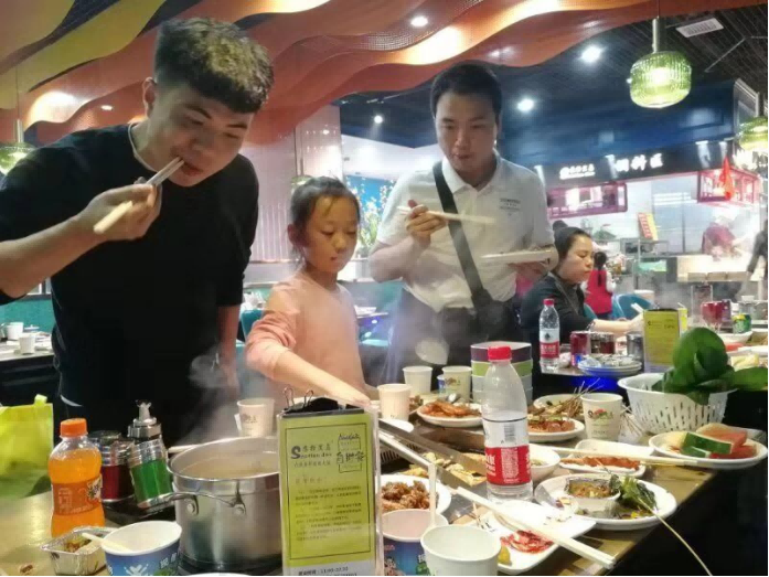 20191125滕洪芳-雷立行商務(wù)部團(tuán)隊(duì)活動新聞稿1105.png